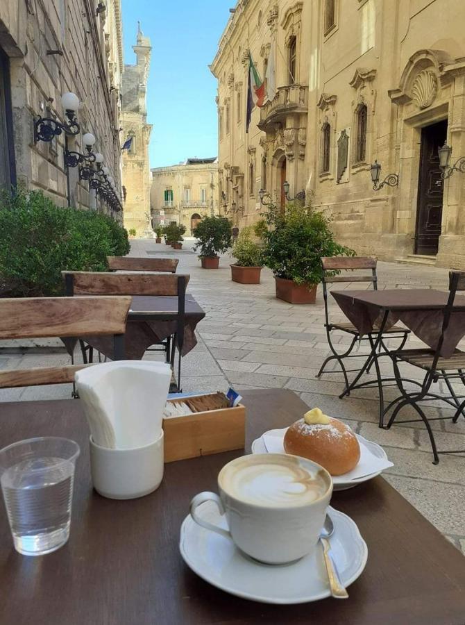 Lecce Stazione Centrale Buitenkant foto