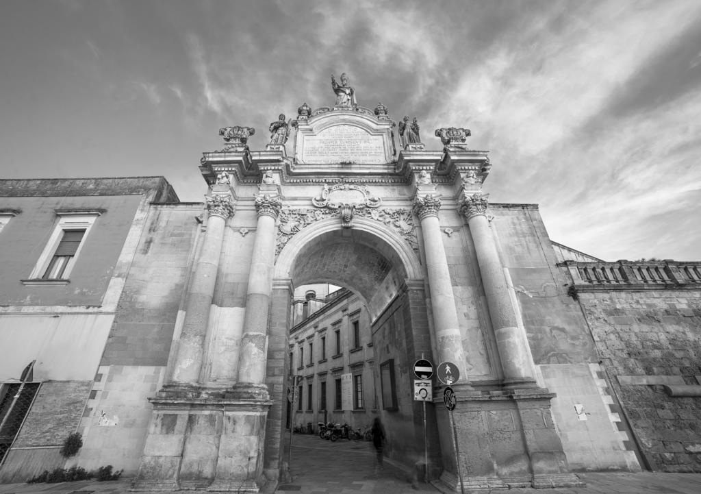 B&B Lecce Stazione Centrale Buitenkant foto