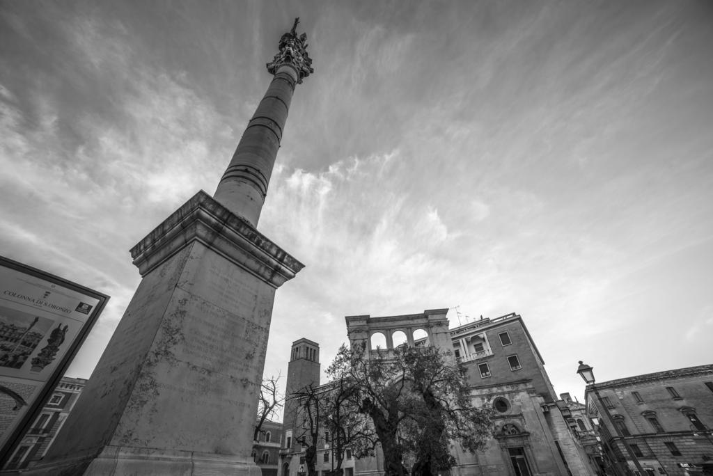Lecce Stazione Centrale Buitenkant foto